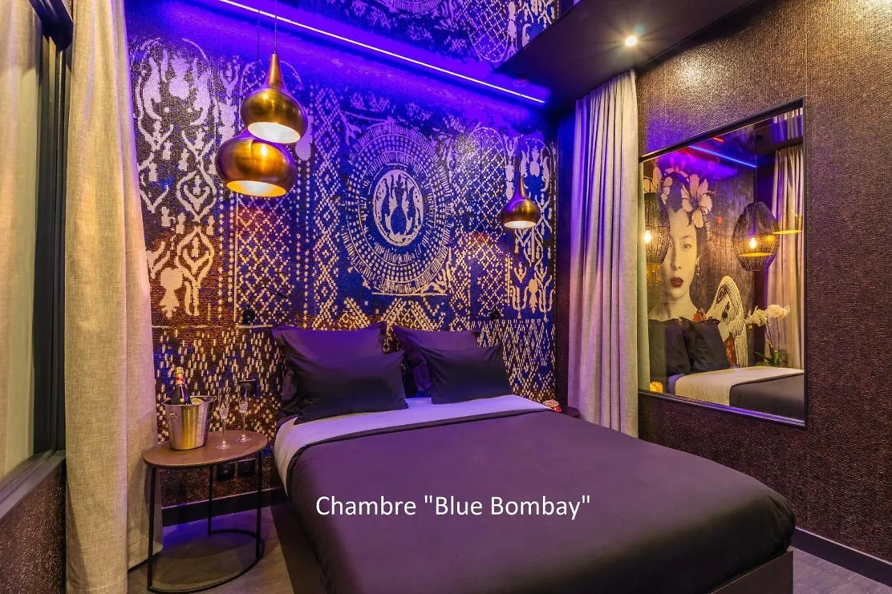 Avec Nuit Insolite Au Dandy Et Jacuzzi Privatise (adults Only) París