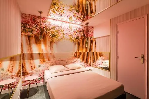 Hotel del amor Avec Nuit Insolite Au Dandy Et Jacuzzi Privatise (adults Only)
