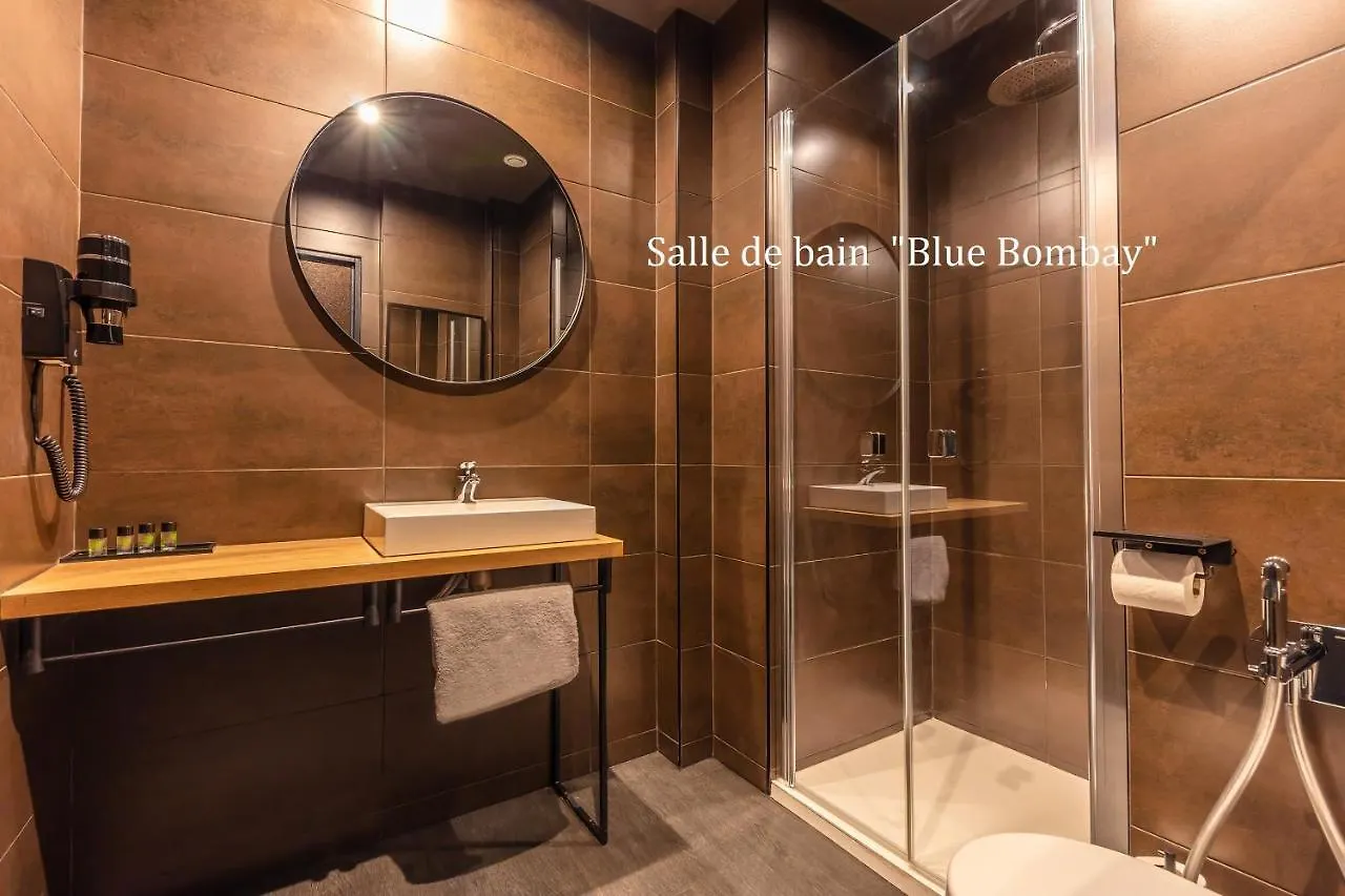 Avec Nuit Insolite Au Dandy Et Jacuzzi Privatise (adults Only) Love hotel Parigi