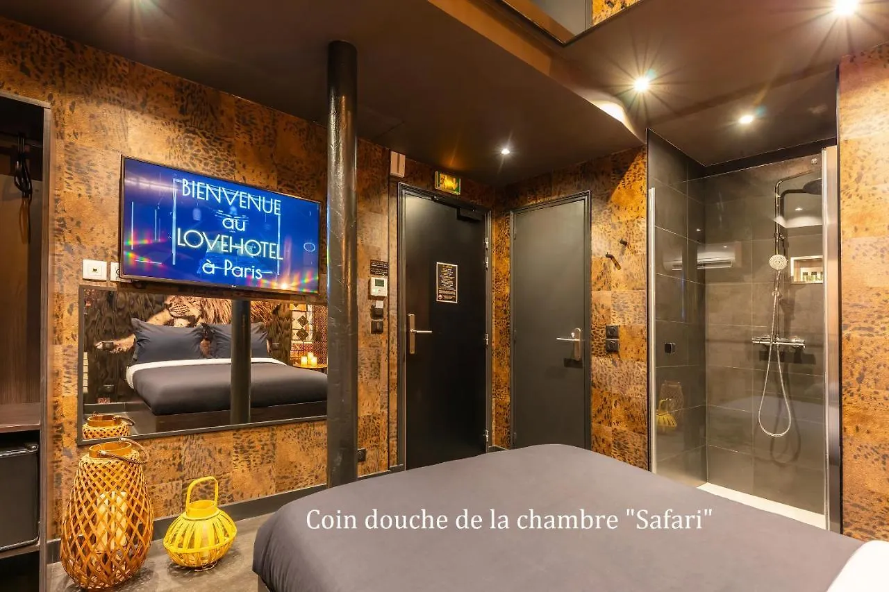 Avec Nuit Insolite Au Dandy Et Jacuzzi Privatise (adults Only) Love hotel Parigi