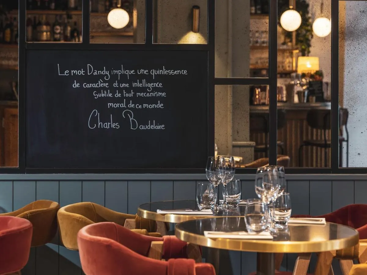 Love hotel Avec Nuit Insolite Au Dandy Et Jacuzzi Privatise (adults Only) Parigi