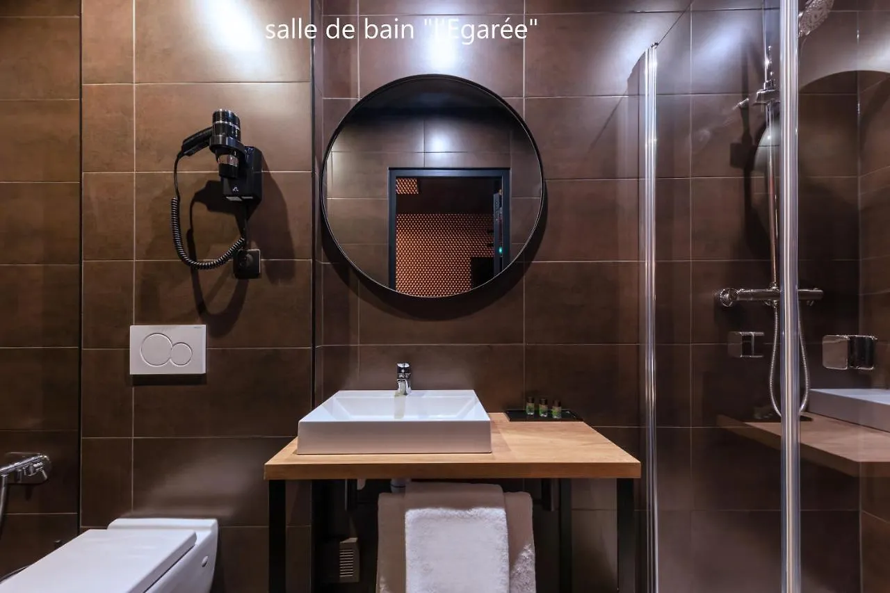 Avec Nuit Insolite Au Dandy Et Jacuzzi Privatise (adults Only) * Париж